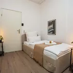 Villa Casino 2 - Sauna Whirlpool Game-zone Höhr-Grenzhausen