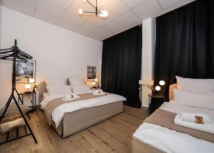 Villa Casino 2 - Sauna Whirlpool Game-zone Höhr-Grenzhausen